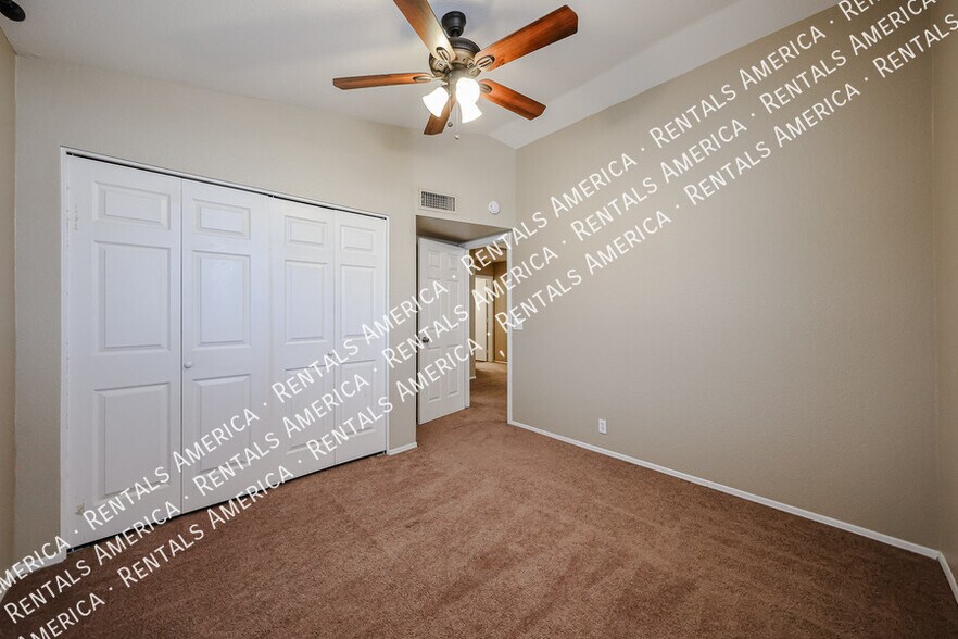 Building Photo - 6631 N 84th Dr