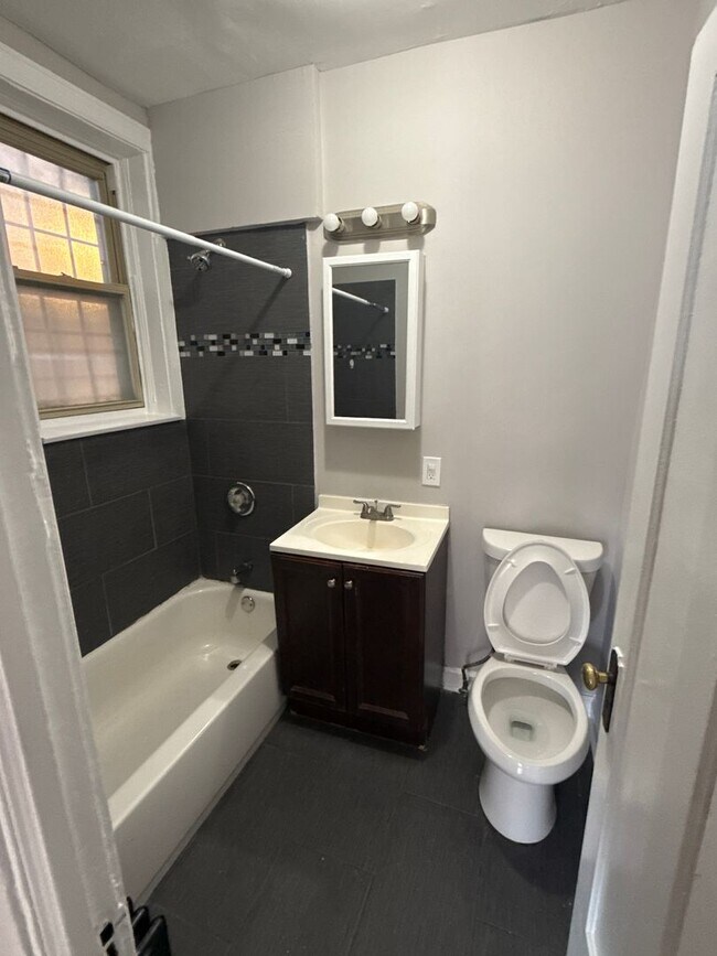 Building Photo - SPACIOUS 2 BEDROOM APARTMENTS FOR $1,650.00