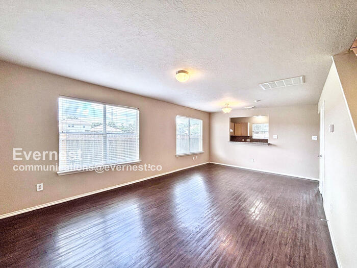 Building Photo - 14903 Sunset Bay Ct