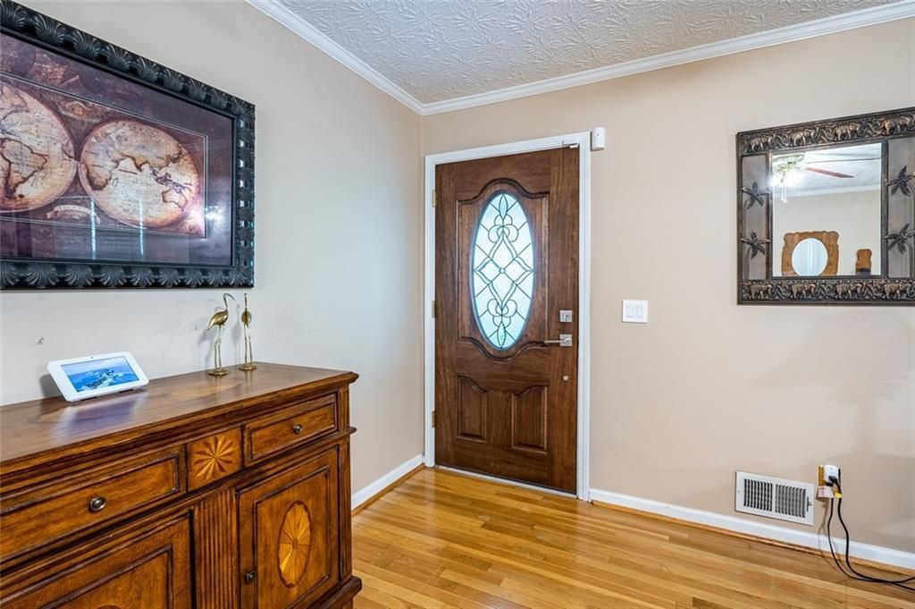 Building Photo - 465 Dobbs Rd