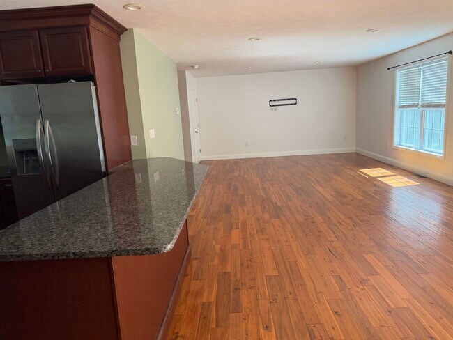 Building Photo - 4 Arbor Way