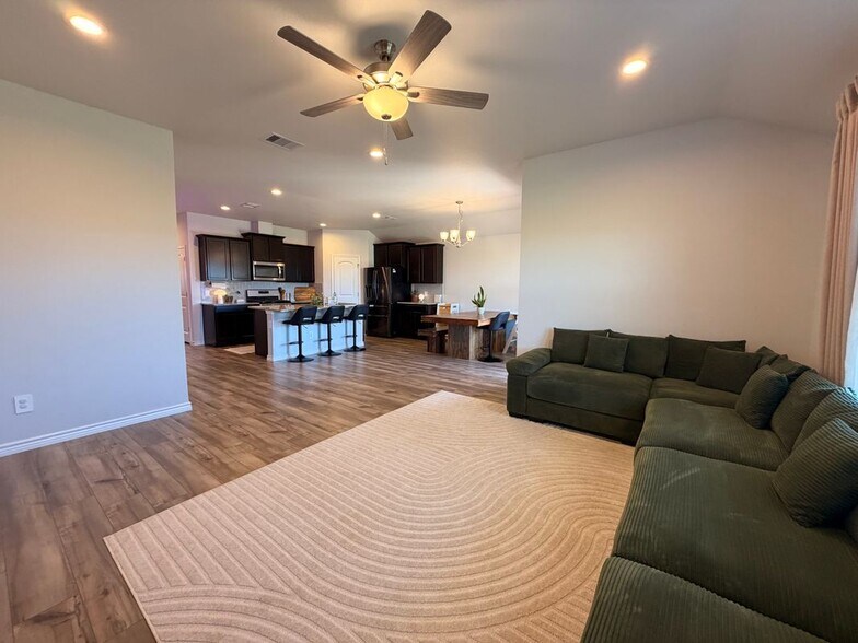 Building Photo - 2765 Excelsior Blvd