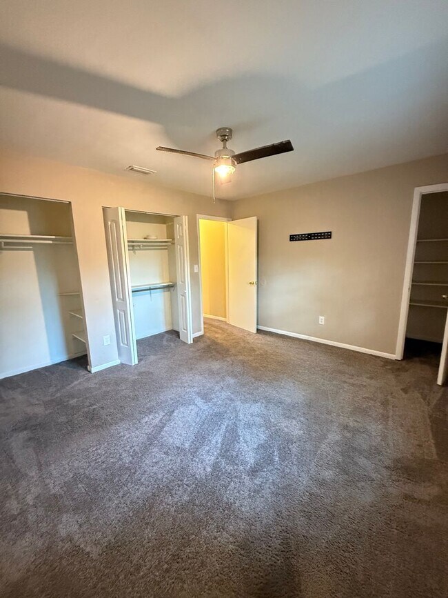 Building Photo - 1721 SW 68th Terrace