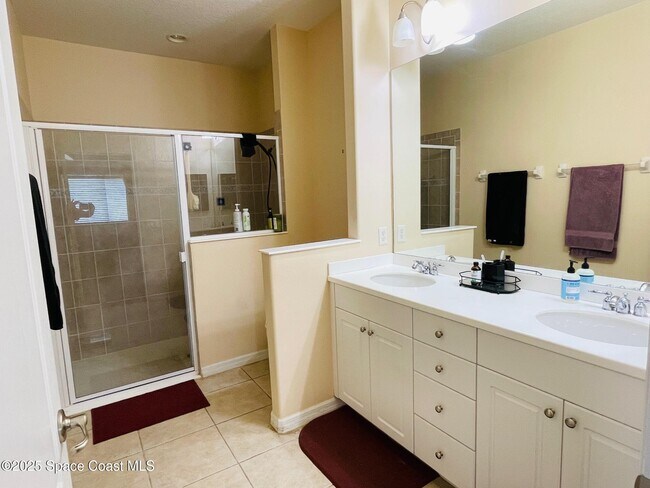 Building Photo - 540 Remington Green Dr SE