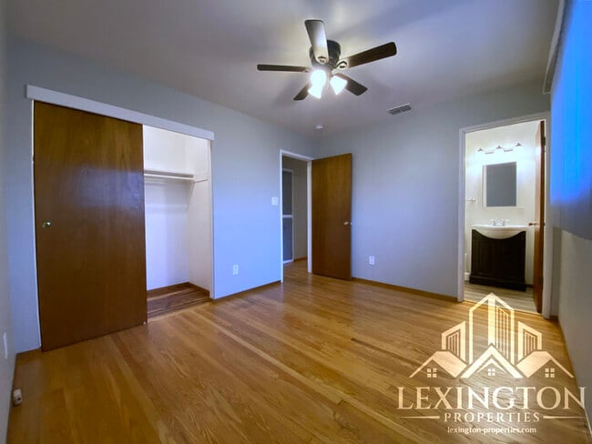 Building Photo - Charming, Orangevale Home with Spacious Yard! – 3BD/2BA