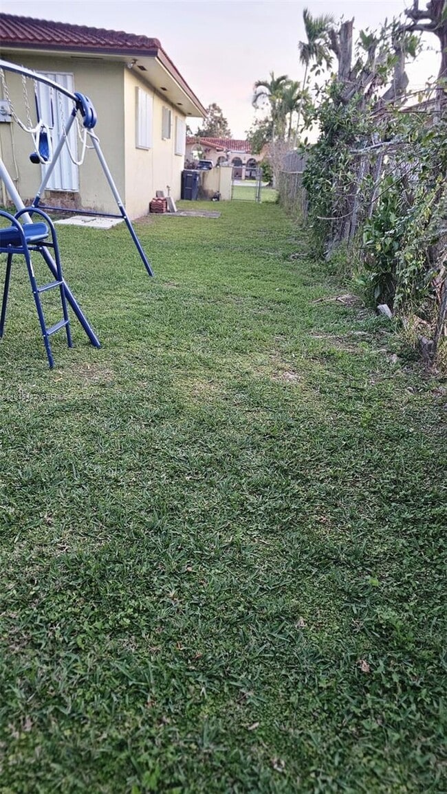 Building Photo - 9721 SW 37th Terrace