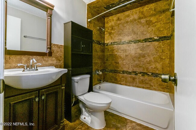 Building Photo - 9904 Sagetree Ct