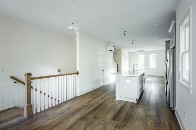 Building Photo - 188 La France Walk