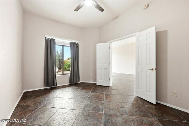 Building Photo - 10961 E Siskin Pl