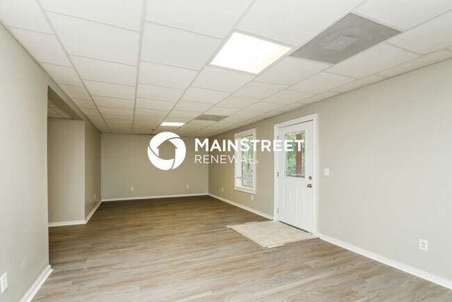 Building Photo - 3 Bedroom Pet-Friendly Home in Gainesville, GA with Main Street Renewal