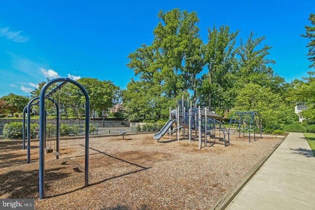 Building Photo - 6719 Baron Rd