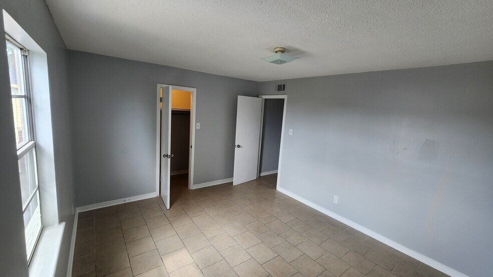 Building Photo - 2628 Dawson Ave