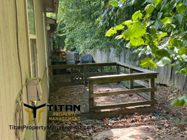 Building Photo - 2 bed/2 bath Apartment