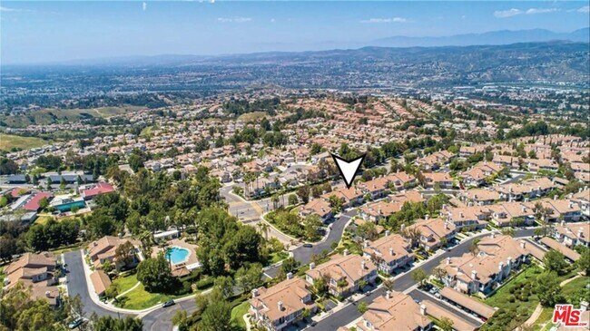 Building Photo - 1055 S Dewcrest Dr