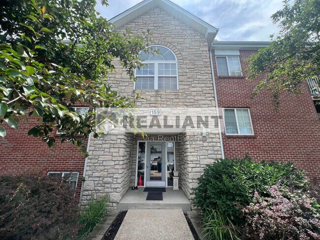 Building Photo - 159 Green River Dr
