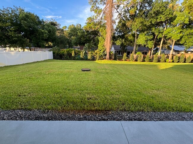 Building Photo - 247 Debary Dr