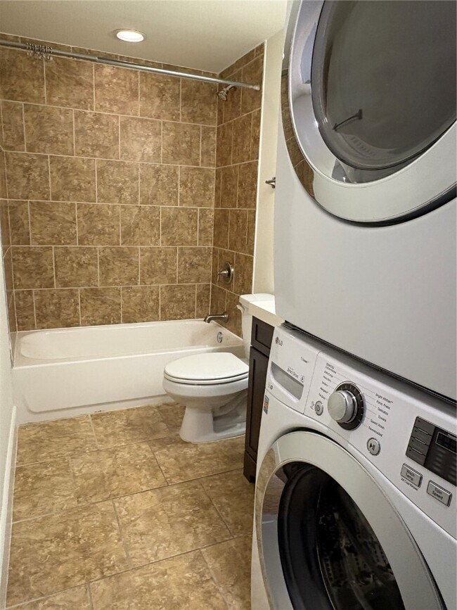 Building Photo - 4228 McPherson Ave