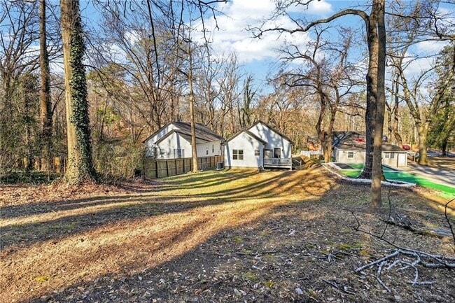 Building Photo - 991 Ada Ave NW