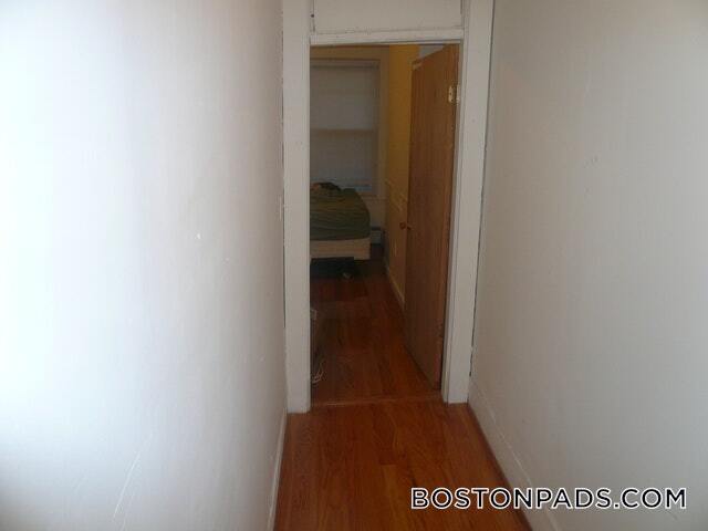 Building Photo - 35 Brookline St