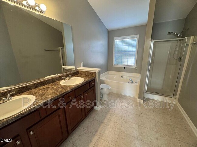 Building Photo - 3228 Forest Mill Cir