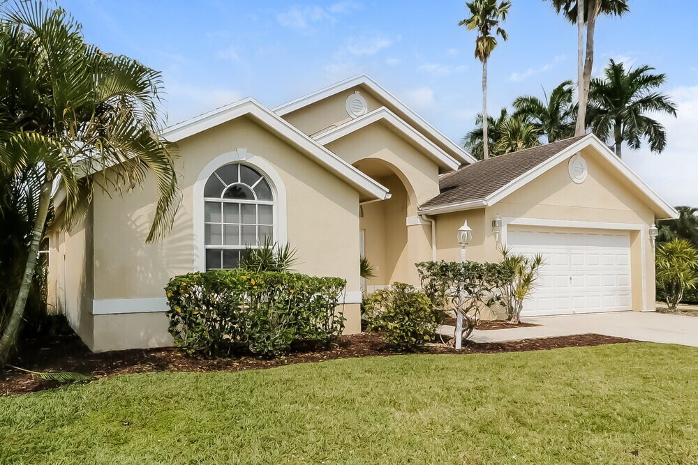 Building Photo - 12996 Meadowbreeze Dr