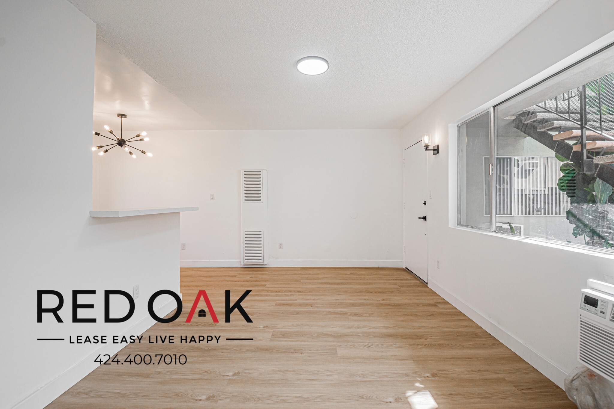 Building Photo - 2244 S Western Ave