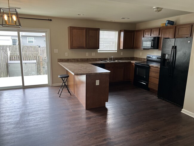 Kitchen - 43 Lobo Ln