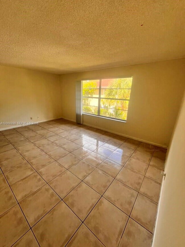 Building Photo - 8704 NW 35th St