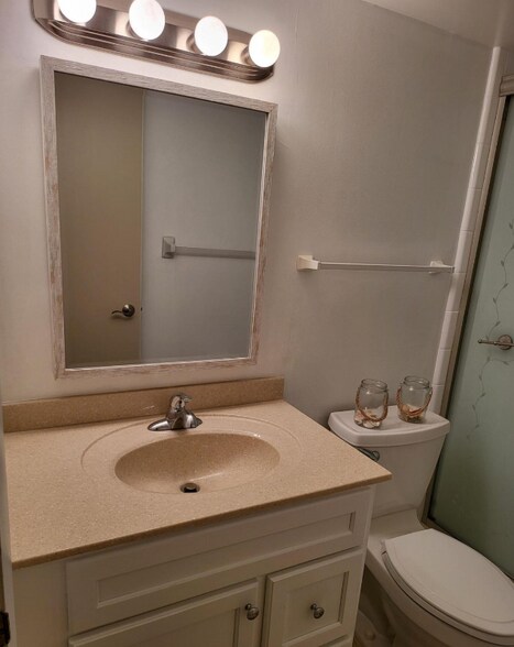 Building Photo - 3580 S Ocean Shore Blvd