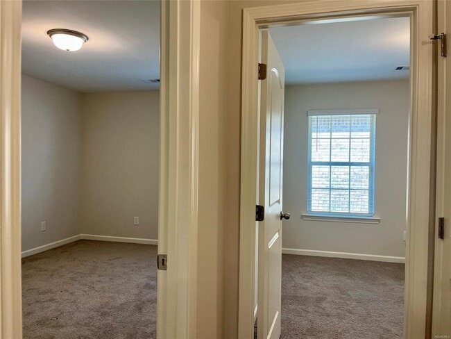 Building Photo - 127 Dawson's Ml Dr