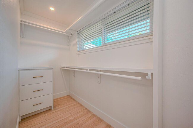 Building Photo - 2214 Nina Lee Ln