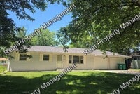 Building Photo - Three Bedroom Ranch w/ Oversized Garage