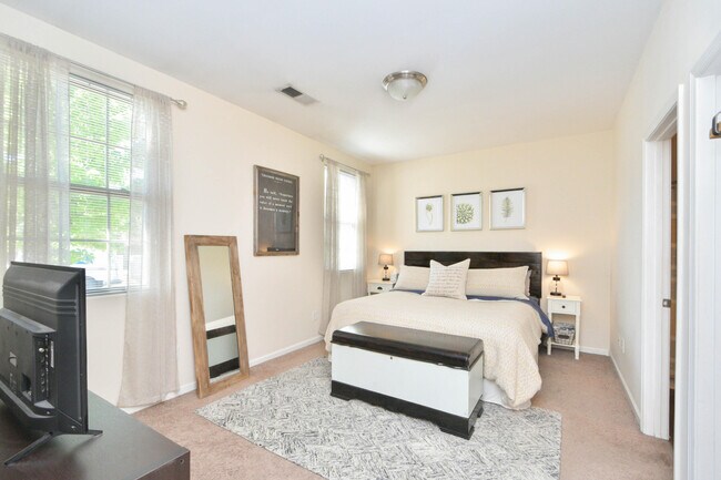 Building Photo - 2537 Sun Seeker Ct