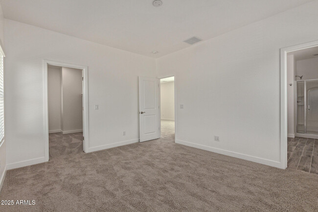 Building Photo - 1564 N Pueblo Dr