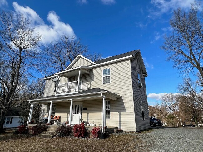 Primary Photo - 621 S Mebane St