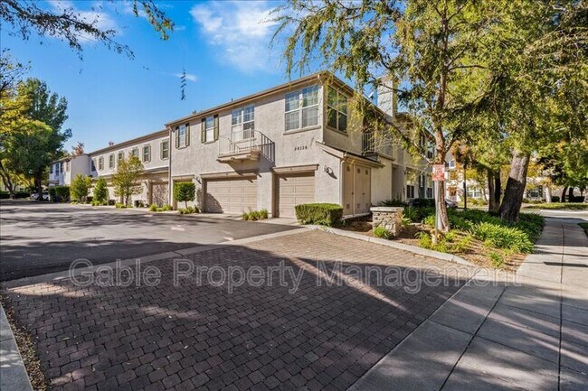 Building Photo - 24136 Victoria Ln