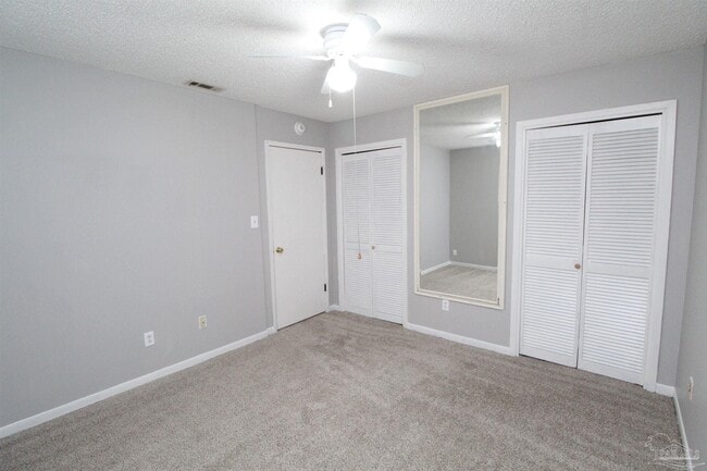 Building Photo - 3398 Green Briar Cir