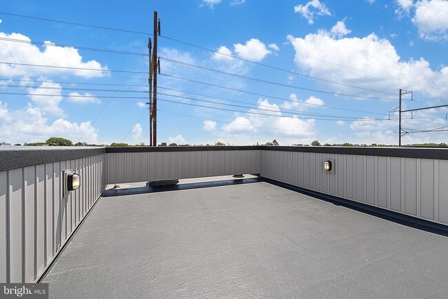 Building Photo - 1524 S 25th St