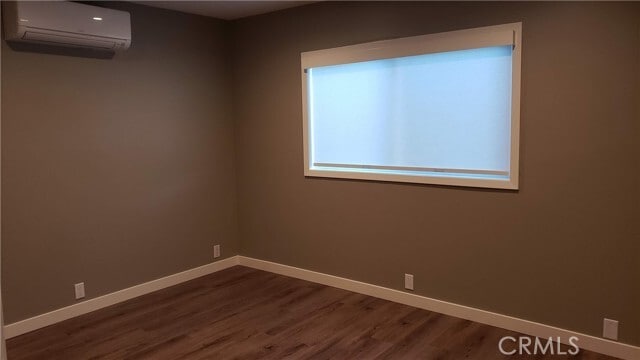 Building Photo - 215 Lower Cliff Dr