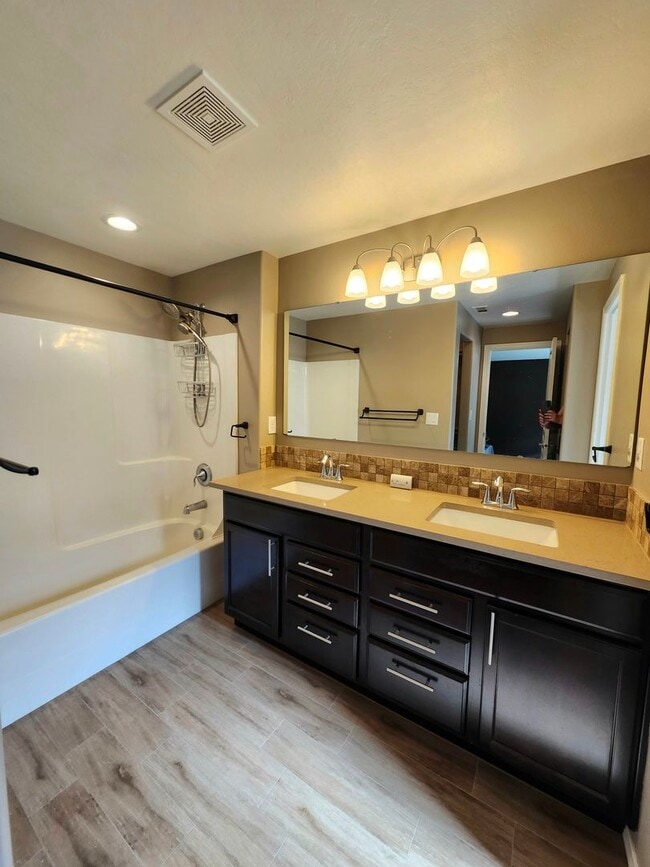 Building Photo - Beautiful One Level in the Reserve At Clea...