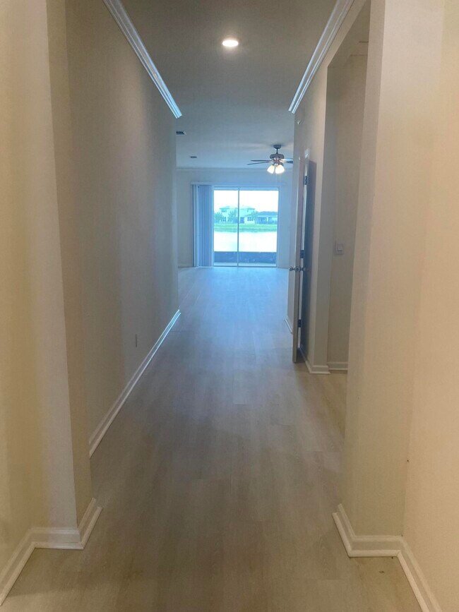 Building Photo - 12432 Arabella Dr