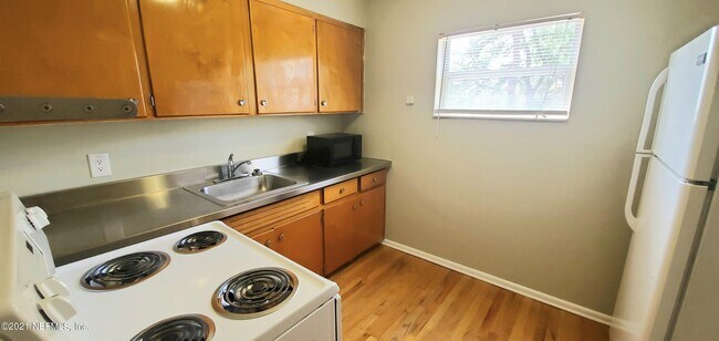 Building Photo - 2775 Herschel St