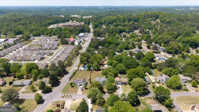 Building Photo - 103 Farmington Dr