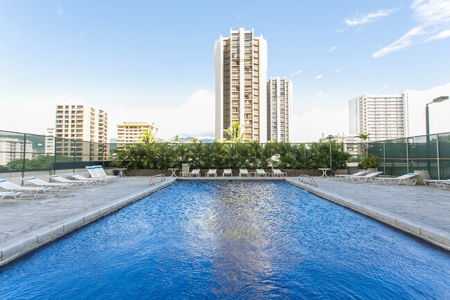 Building Photo - 229 Paoakalani Ave