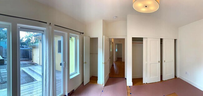 Building Photo - 450 Loma Vista Terrace
