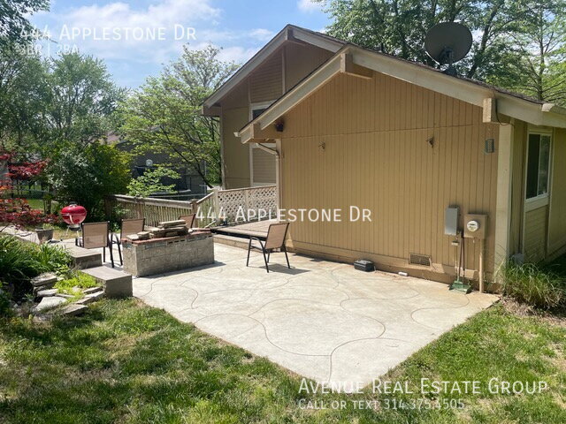 Building Photo - 444 Applestone Dr