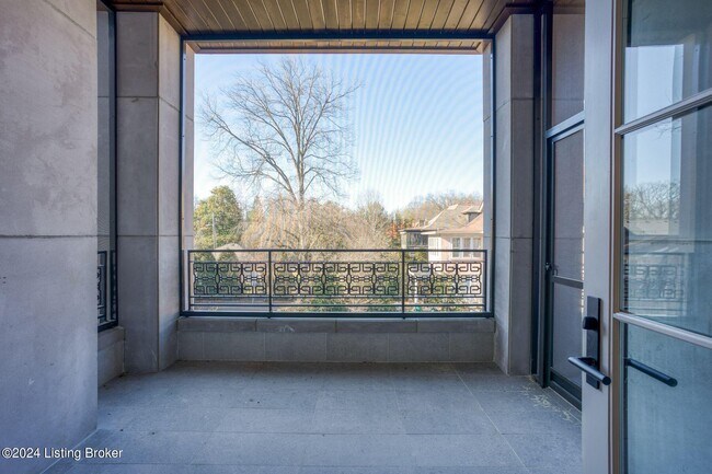 Building Photo - 1576 Cherokee Rd
