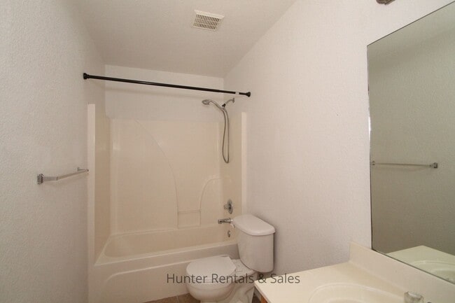 Building Photo - Off The Main Path