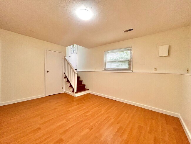Building Photo - Three Bedroom Home in Walker/Standale