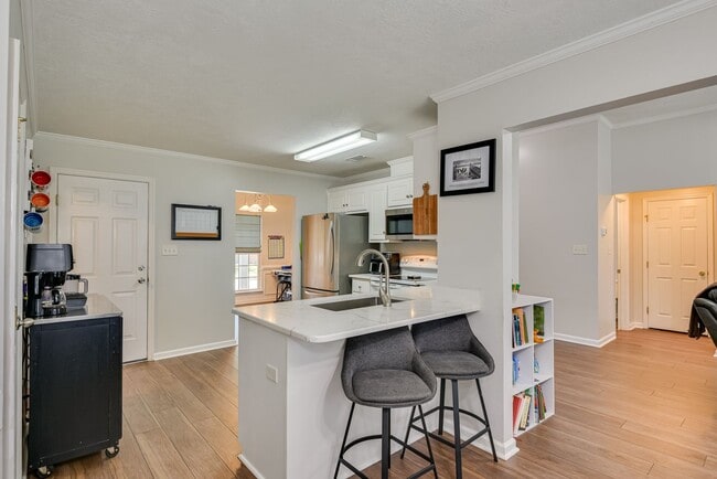 Building Photo - 660 Butler Springs Cir